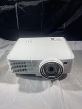 MITSIBISHI EW331U-ST WideScreen DLP Projector  power  HDMI cords