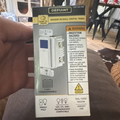 Defiant Digital In-Wall Timer Switch 7-Day Dusk-to-Dawn Single Pole 15A White
