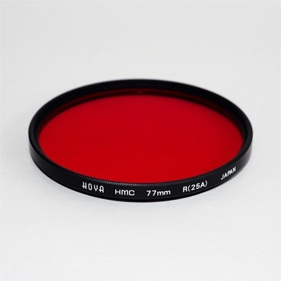HOYA HMC 77mm R(25A) Red Lens Filter w/ Case & 77mm Skylight Filter 