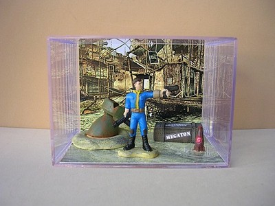 Fallout 3  MEGATON  Nuke Bomb  Vault Dweller   mini diorama cube