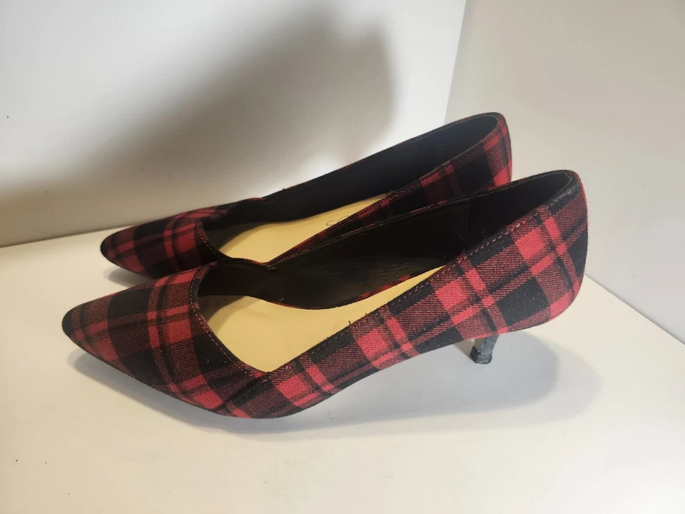 Sole Society Women’s Red & Black Plaid Slip-on Heels Size 6 Kitten Heel Shoe - Image 2 of 4