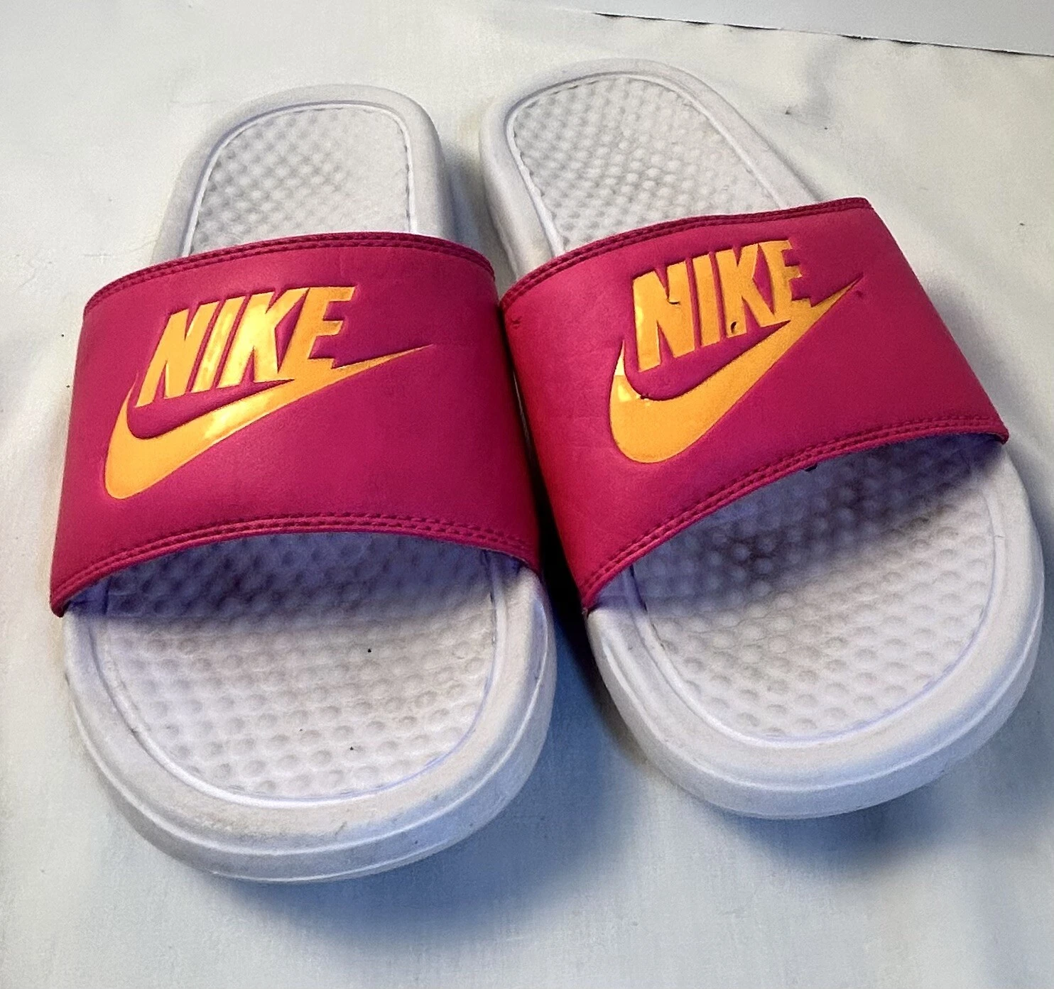 Scivoli donna Nike Benassi Jodi bianco e lazer arancione taglia 7 8
