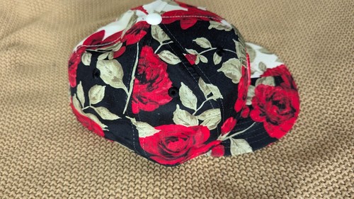 New Era 5950 Hat 7 1/2 Ronald Acuna Jr. Limited Edition EXTREMELY RARE Roses - Picture 3 of 5