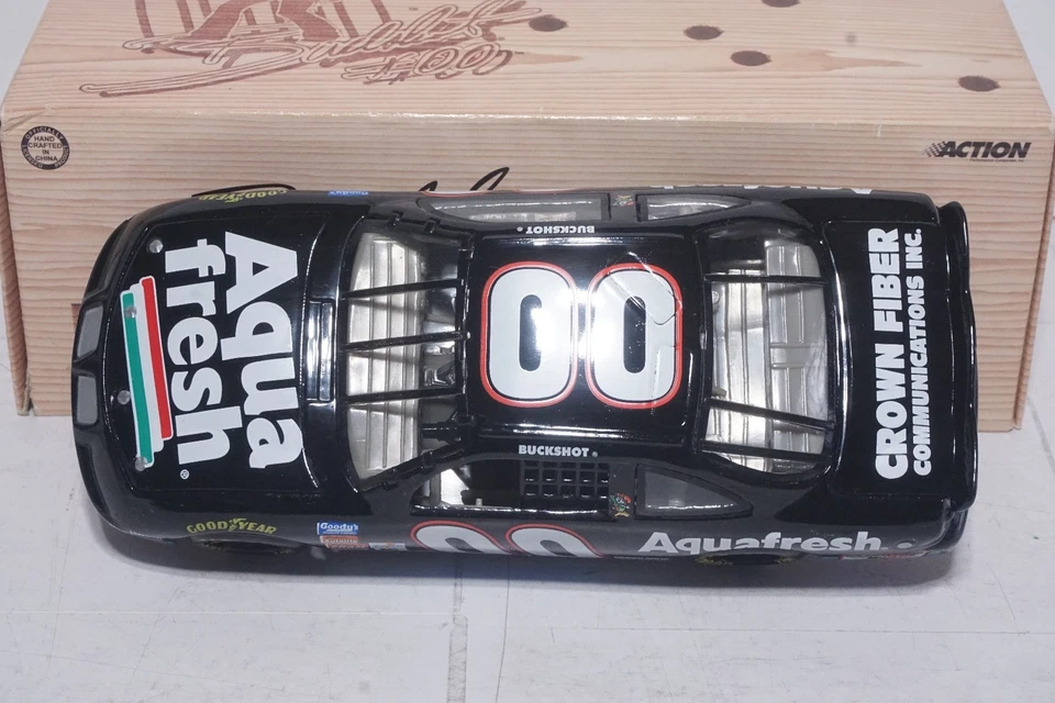 Buckshot Jones 1997 AQUA FRESH Nascar 1/24 Diecast Pontiac Action Nascar Model - Image 2 of 4