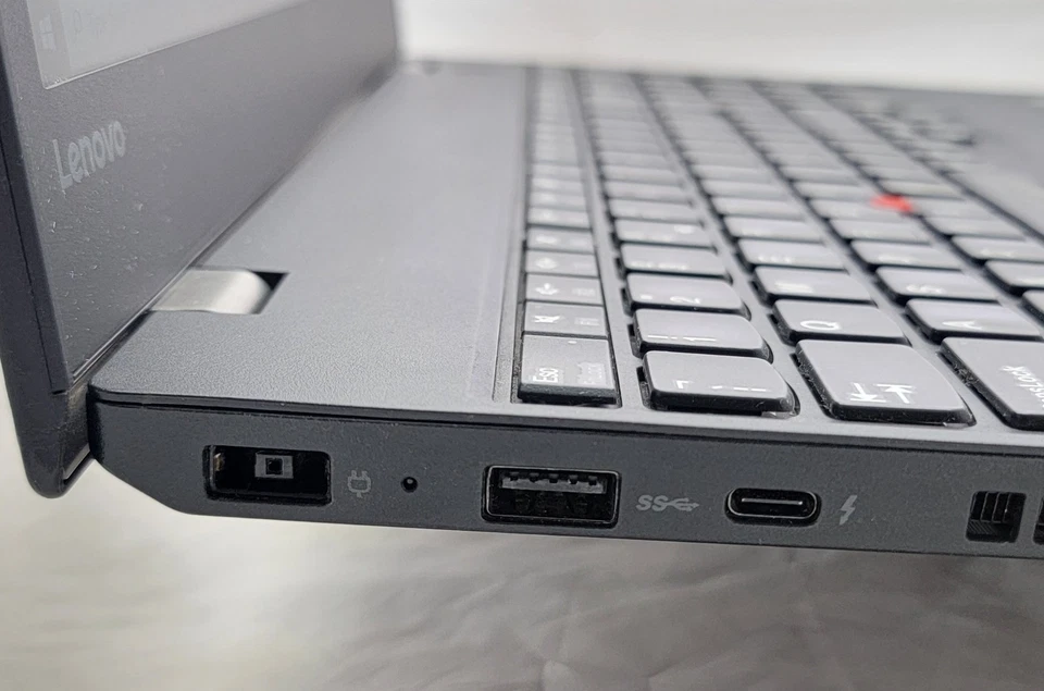 Lenovo P51s i7 7th Gen - 256GB SSD - 16GB RAM - FHD 15.6" Nvidia Quadro - Win 11 - Image 4 of 4