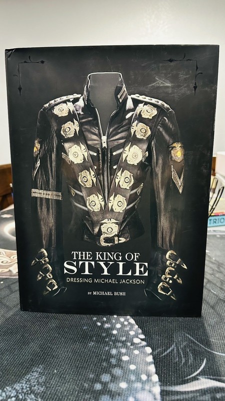 The King Of Style: Dressing Michael Jackson. Previously Owned. *VERY RARE* 