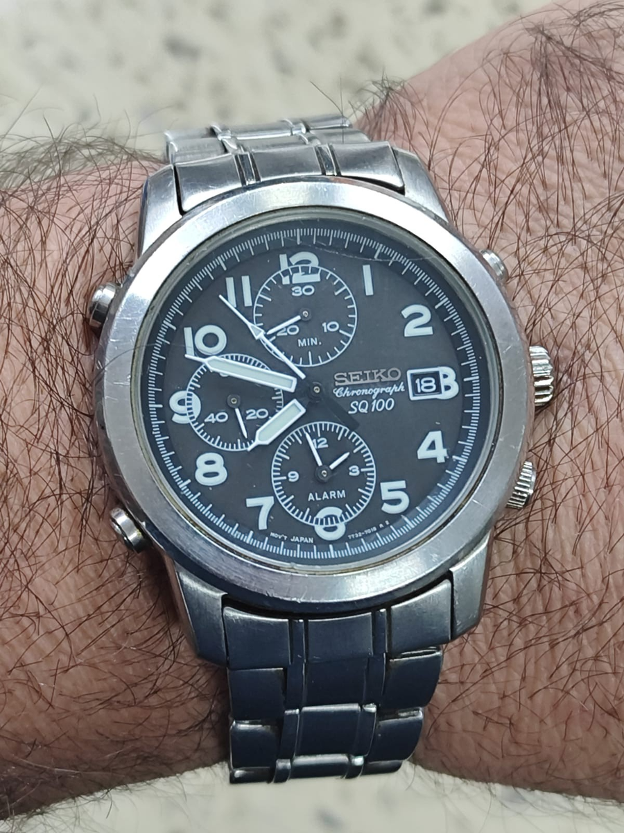 Seiko SQ 100 Chronograph vintage watch seiko 7T32-7E-10 WORKING