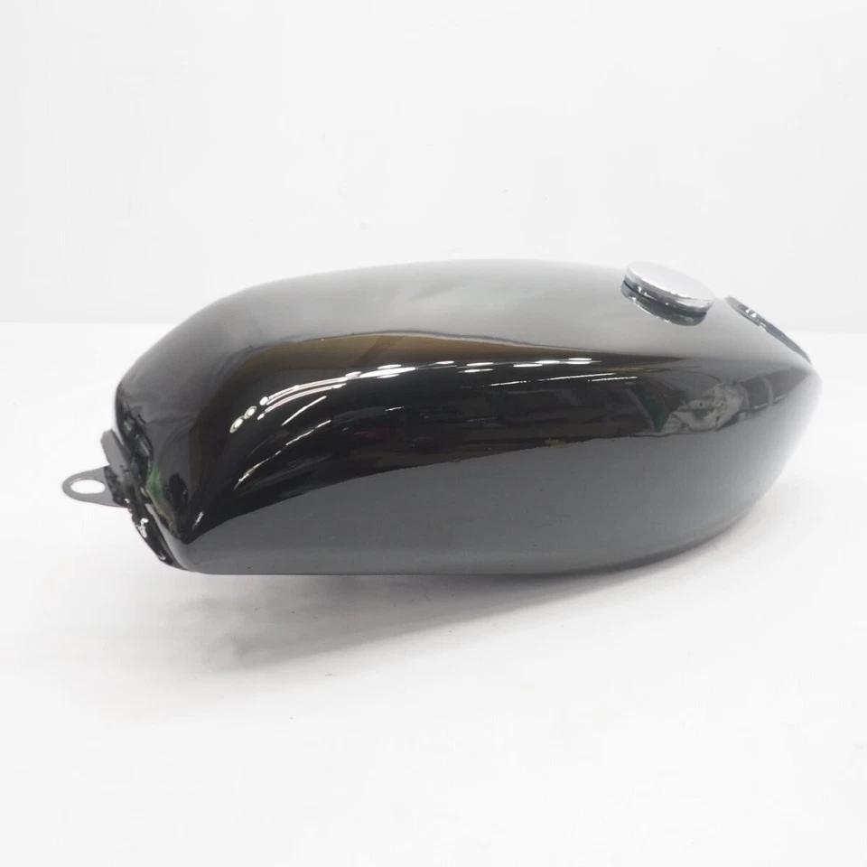 Tanque de combustible Suzuki RG50 negro con tapa y llave 600 mm usado Foto 2 de 4