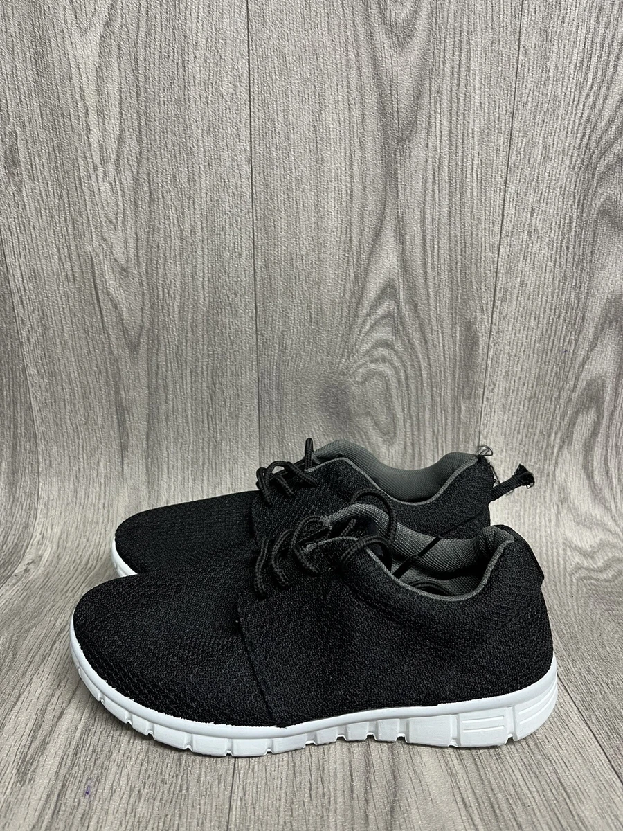 Running trainers store size 3