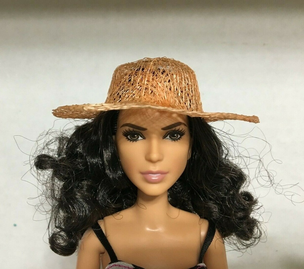 Barbie Doll Fashion Fever Accessory Faux Straw Beach Summer  display picture 1