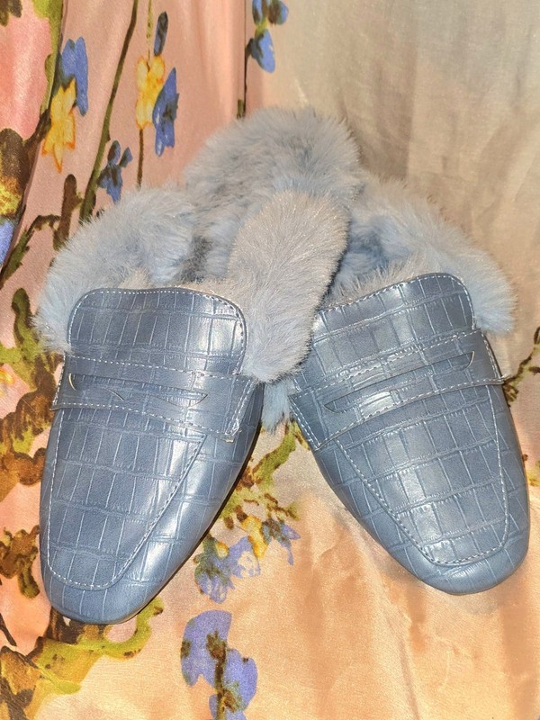 Bamboo Plush Blue Slippers NWOB 7.5 Women's