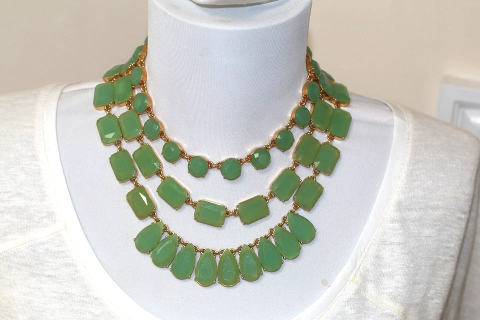 Fab! ¡Audaz! Collar Kate Spade Riviera Gardenm Cabujón Verde Triple Hilo Foto 2 de 4