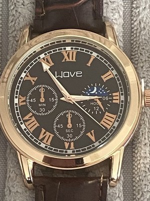 Wove Men s Quartz Watch   Gold Casing   Brown Faux Leather Strap   New