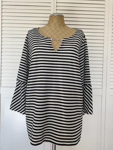 Calvin Klein woman blouse size extra-large ruffle sleeves Black and white stripe - Picture 2 of 8