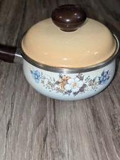 Vtg Crowning Touch Spring Harvest Blossom Porcelain Enamel Cookware Pot W/ Lid