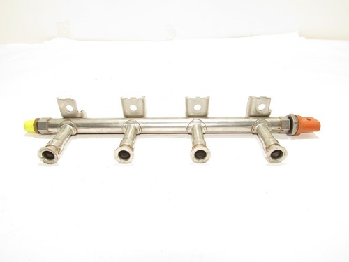 VW GOLF VI 5K1 1.2 Benzin FUEL RAIL Einspritzleiste Verteilerrohr 03F133320C