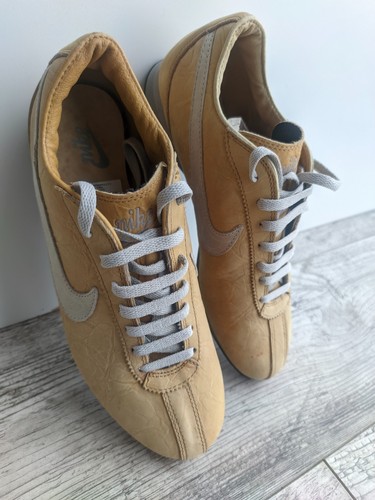 nike cortez running shoes