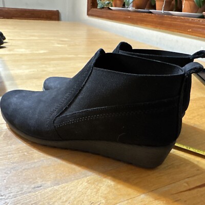 The FLEXX Vera Pelle Women Euro 39 US 8 Black Suede Wedge Heel Slip On Shoes