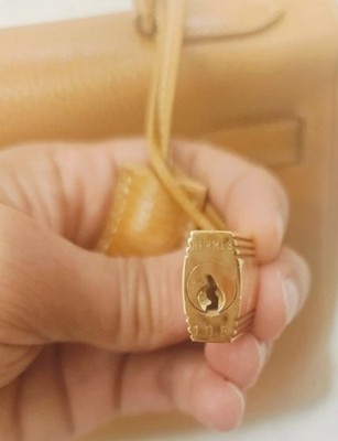 Vintage Hermes Kelly 32 Gold Ardennes Leather GHW 1994 Circle X