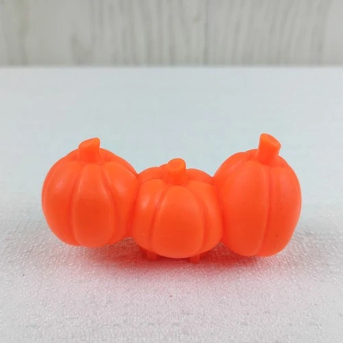 Vtg FISHER PRICE Little People Orange 3 Little Pumpkins Farm Halloween Dollhouse