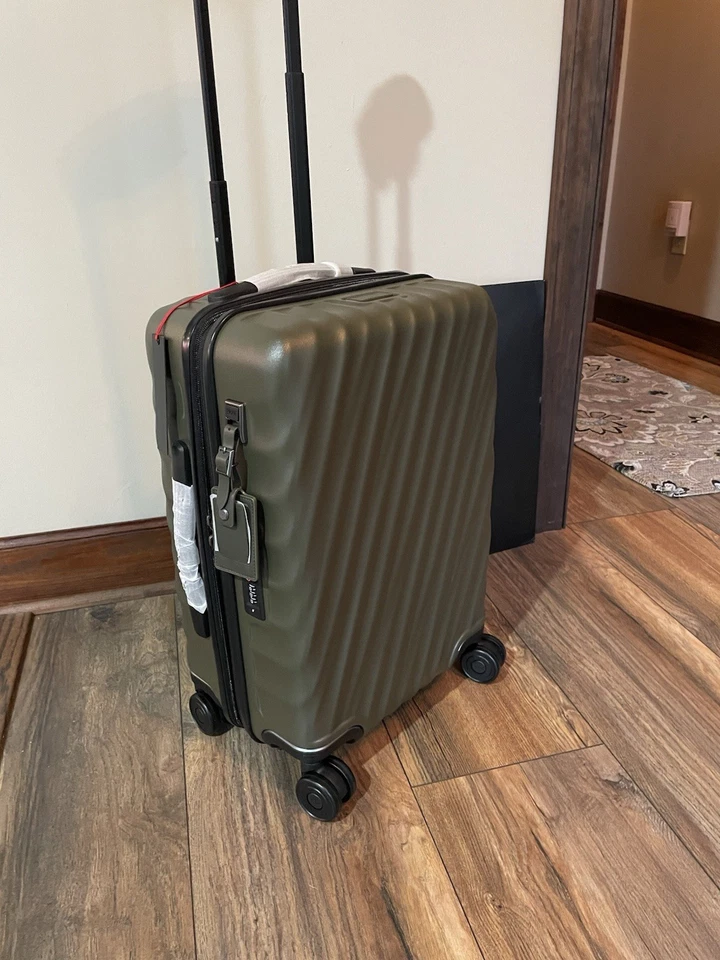 Nuevo Tumi 19 grados internacional expandible 4 ruedas para llevar 147676-T529 Foto 2 de 4