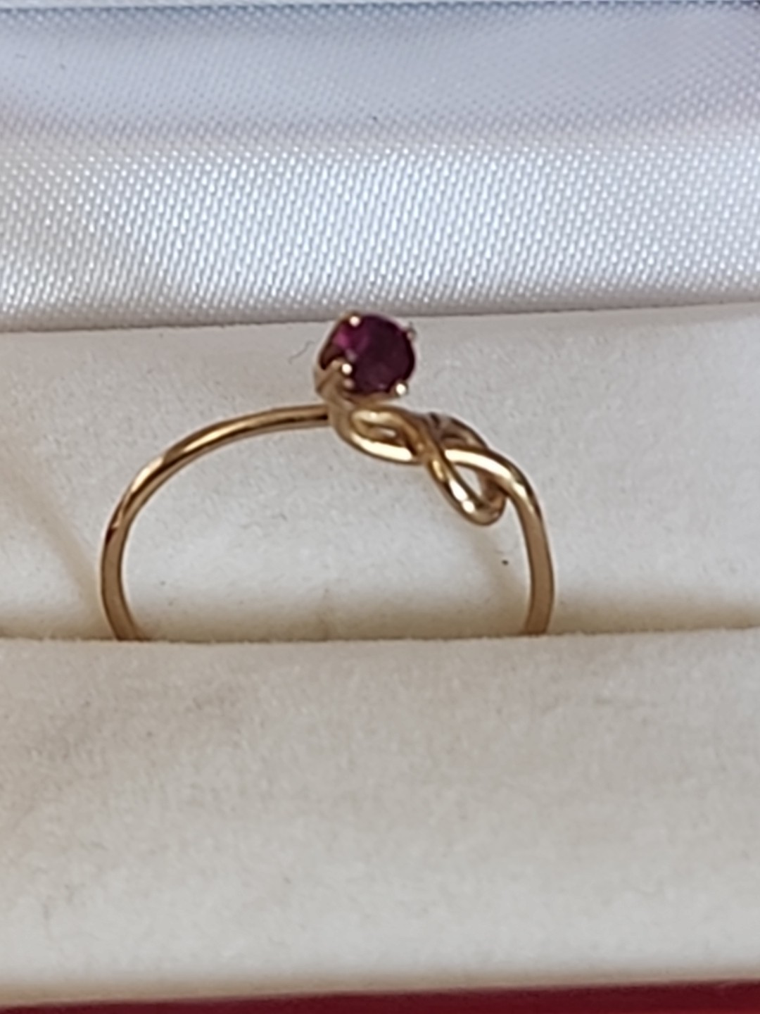 Solid 14k Yellow Gold Ruby Minimalst  Ring Sz 5 1… - image 9