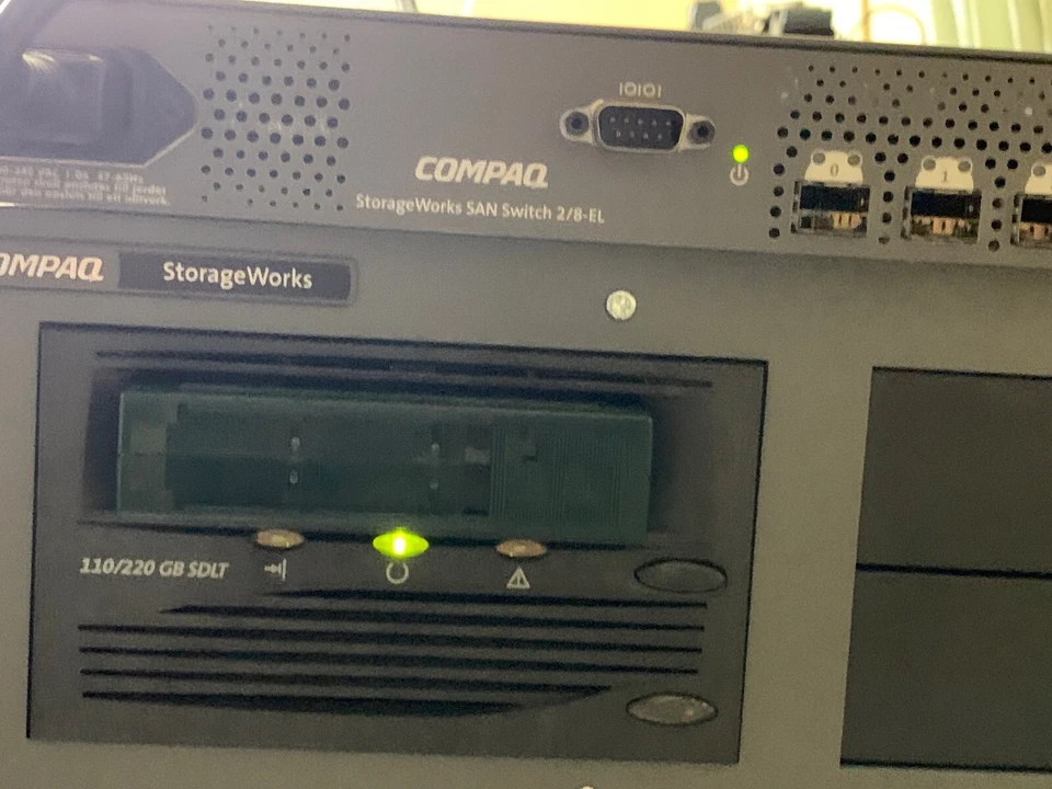 Compaq Storage Works110/220 GB SDLT w/ SAN Switch 2/8-EL - Image 2 of 4