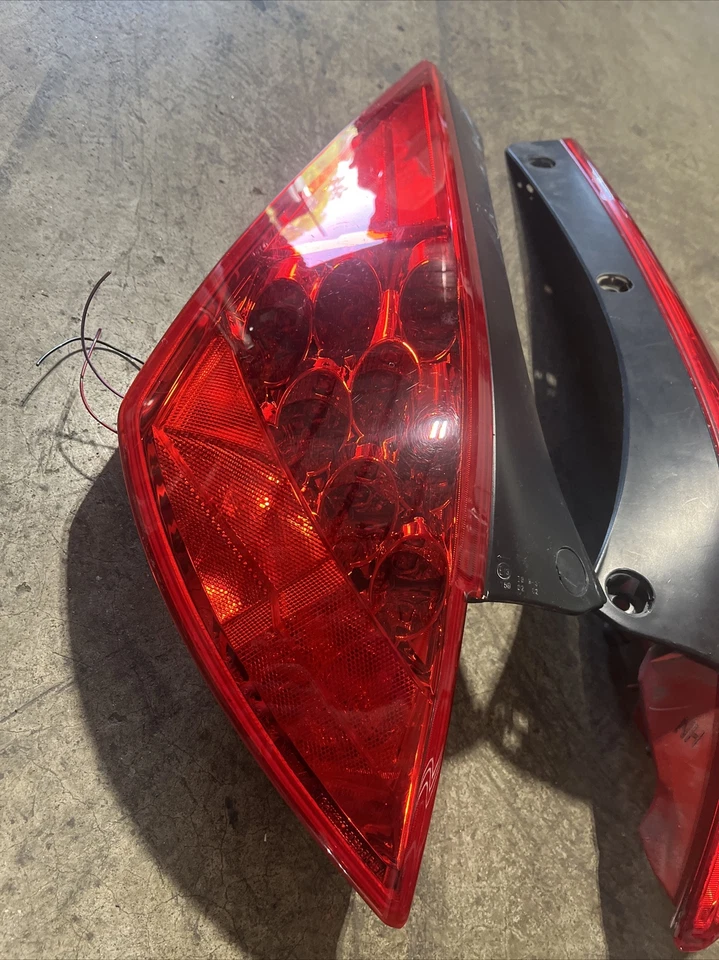 Quarter Panel Tail Light Assembly Nissan 350Z Works From 2003 To 2008 - Image 3 of 4