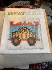 VTG SEALED BERNAT RUG ART KIT CALLIOPE T8436