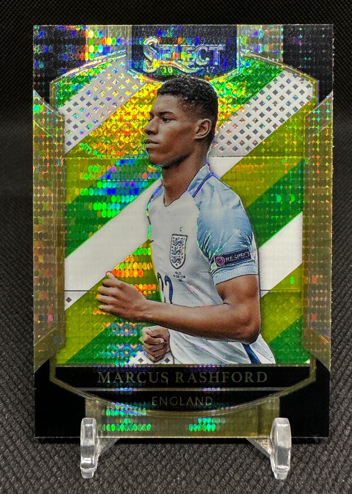 2016-17 Panini Select - Terrace Marcus Rashford #77 Multi-Color Prizm (RC)