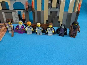 LEGO Harry Potter: Vintage Set 4709 Hogwarts Castle W/Instructions - Read