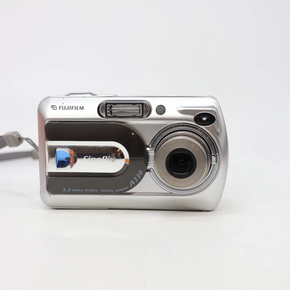 Fujifilm FinePix A330, photo 1 of 5