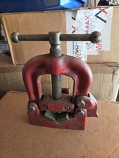 RIDGID BENCH YOKE VISE 1/8" to 2 1/2" PIPE MADE IN USA Vintage