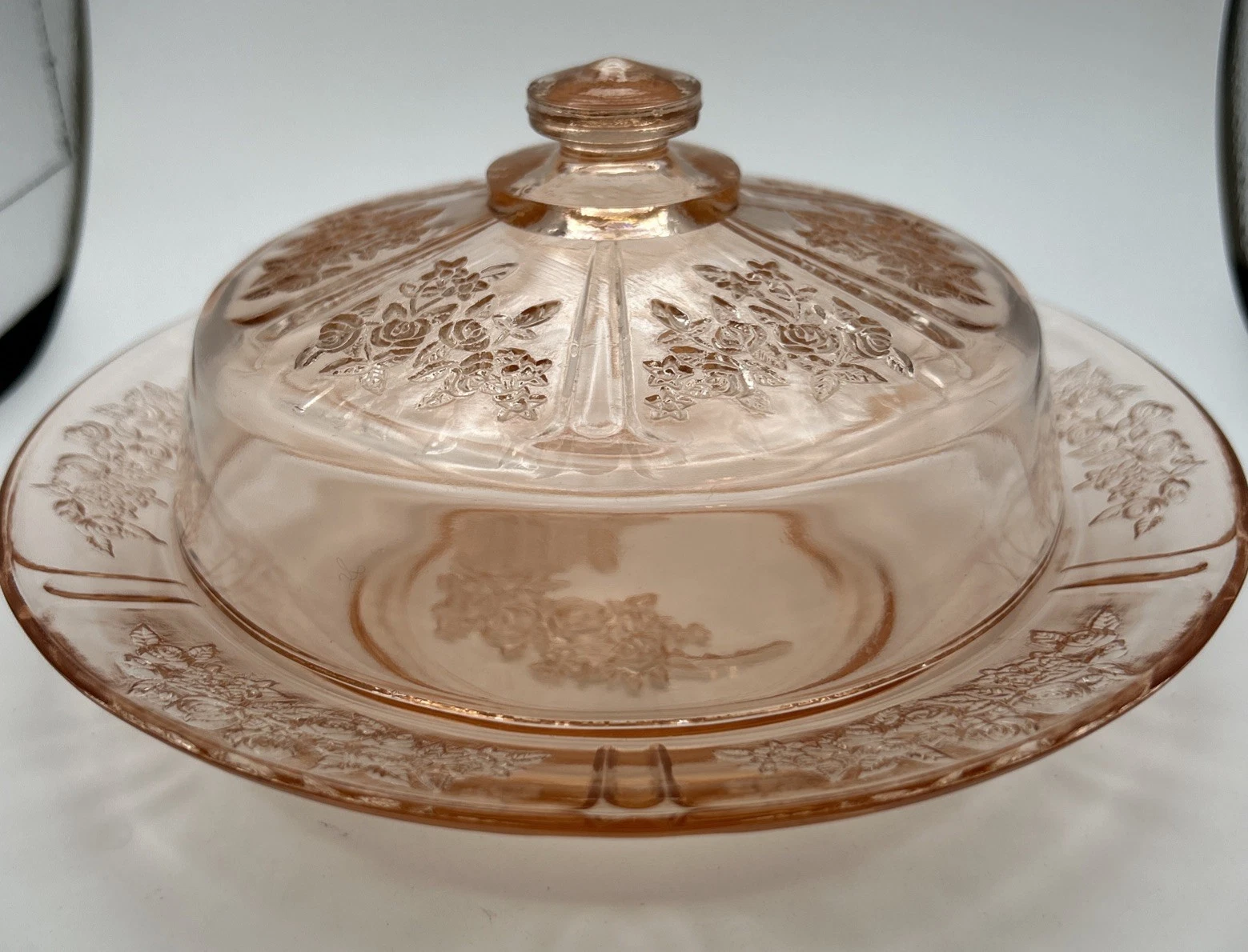 FEDERAL GLASS CO PINK SHARON 7 1/4" COVERED BUTTER DISH - Perfect!