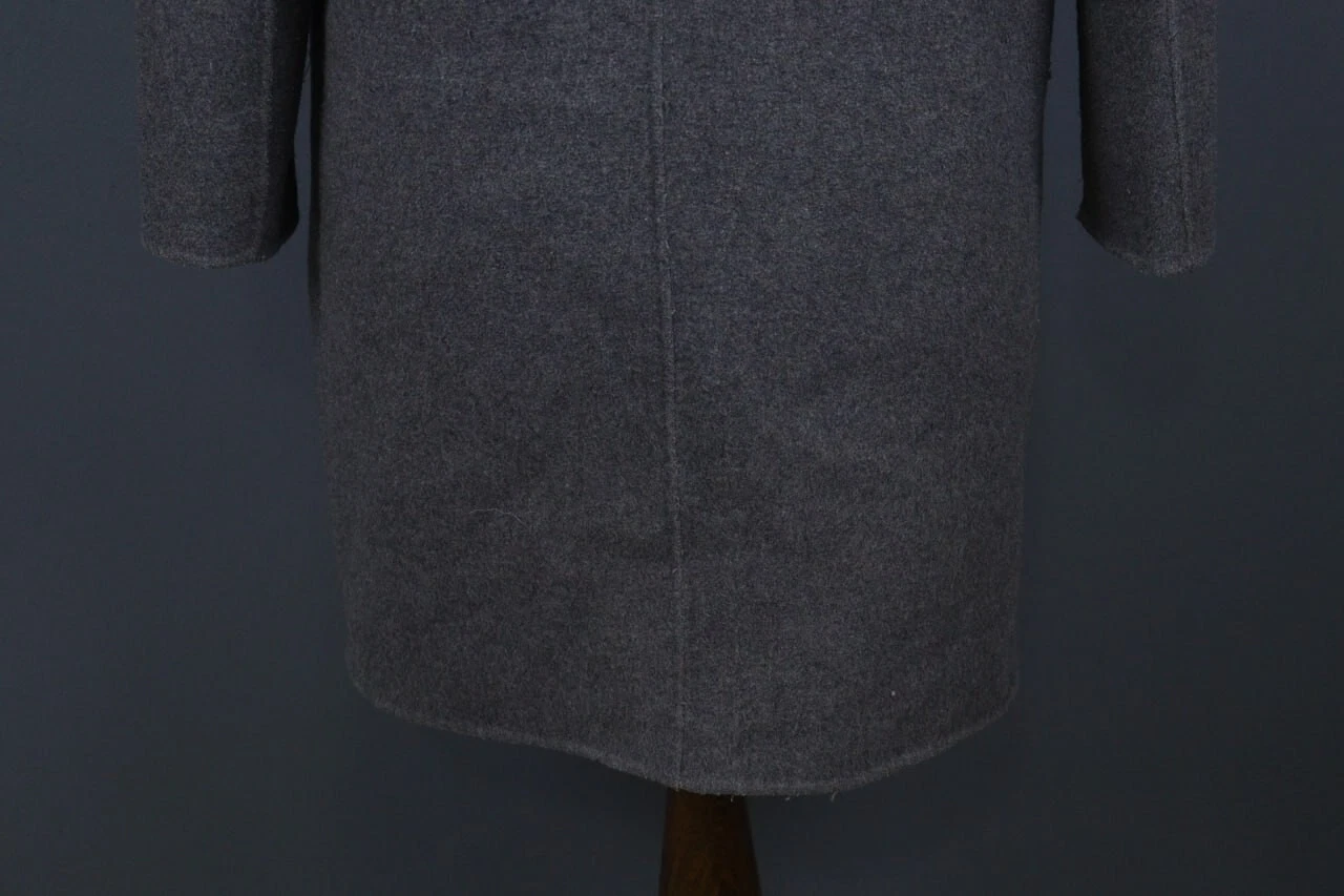 Cappotto lungo grigio VERSACE maniche lunghe tasche a filetto tasche monobottone tasche