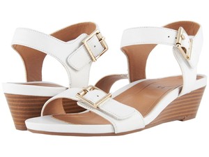 vionic frances wedge sandal