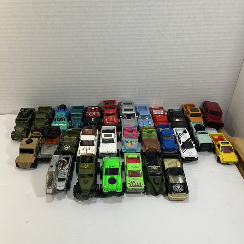 Hot Wheels, Matchbox Truck & Jeep LOT Of 29 LOOSE Diecast Trucks Mixed VTG
