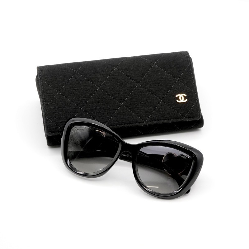 Chanel Sunglasses Coco Mark Heart Mirror Eyewear Black CHANEL Sunglasses: Square Sunglasses, acetate — Fashion | CHANEL main image 3