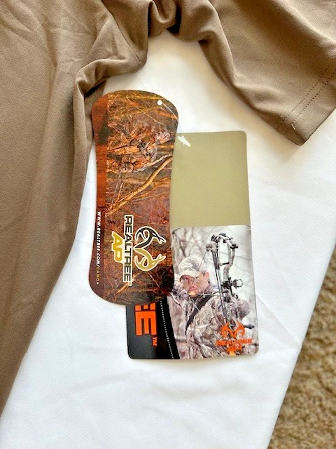 Realtree AP Camo Hunting Performance T-Shirt Size 2XL/XXL Short Sleeve - Image 3 of 3