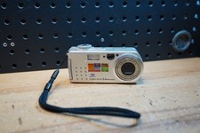 M Sony Cyber-shot DSC-P5 3.2MP Digital Camera Silver w/ Battery No Charger