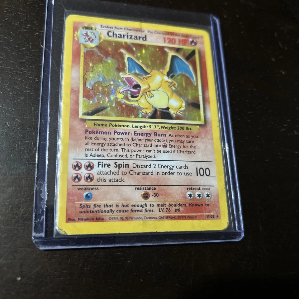 Pokémon TCG Charizard 1995 HOLO 4/102 - Image 2 of 4