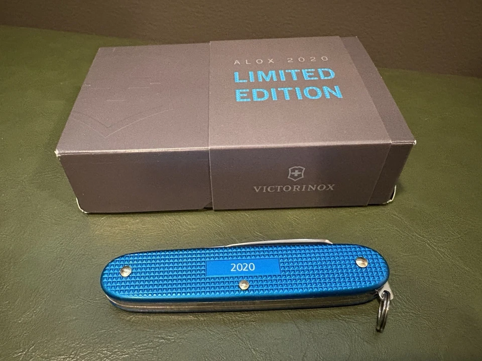 Victorinox - Aqua Blue 2020 edición limitada Pioneer - NUEVO, EN CAJA Foto 2 de 4