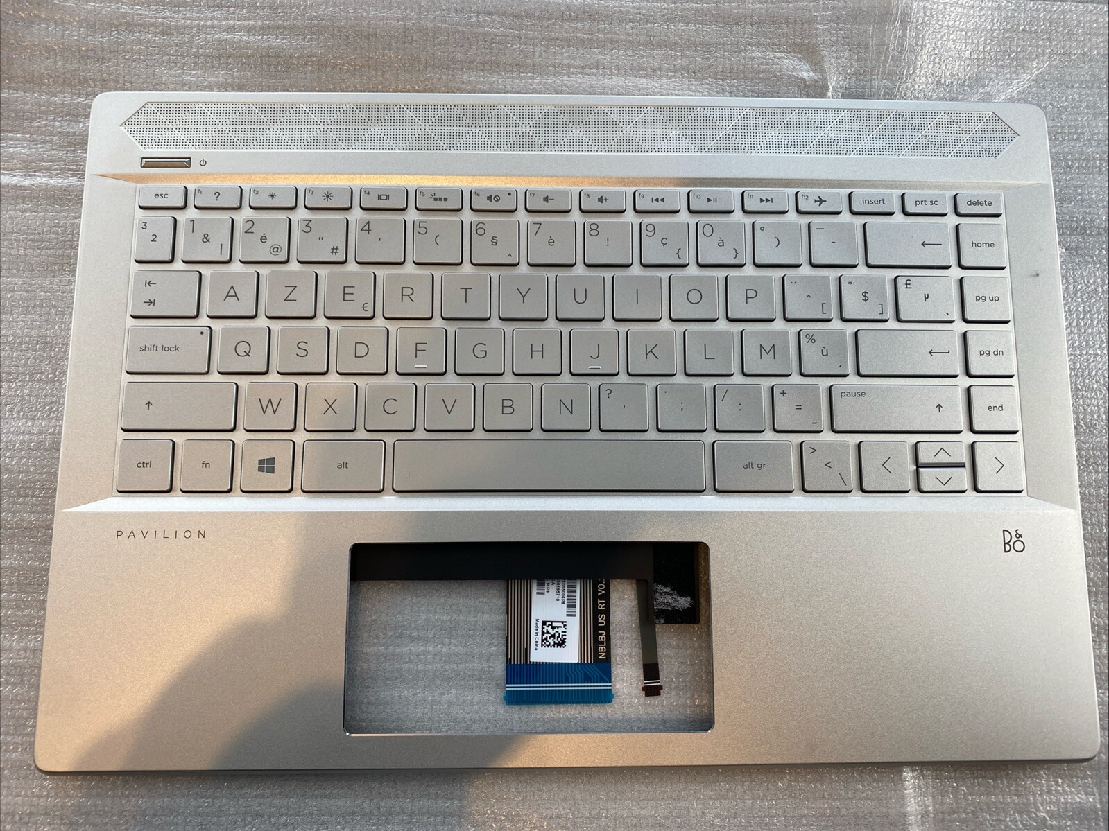 HP Pavilion 14-CE Palmrest Cover Keyboard BELGIAN Backlit L19191-A41