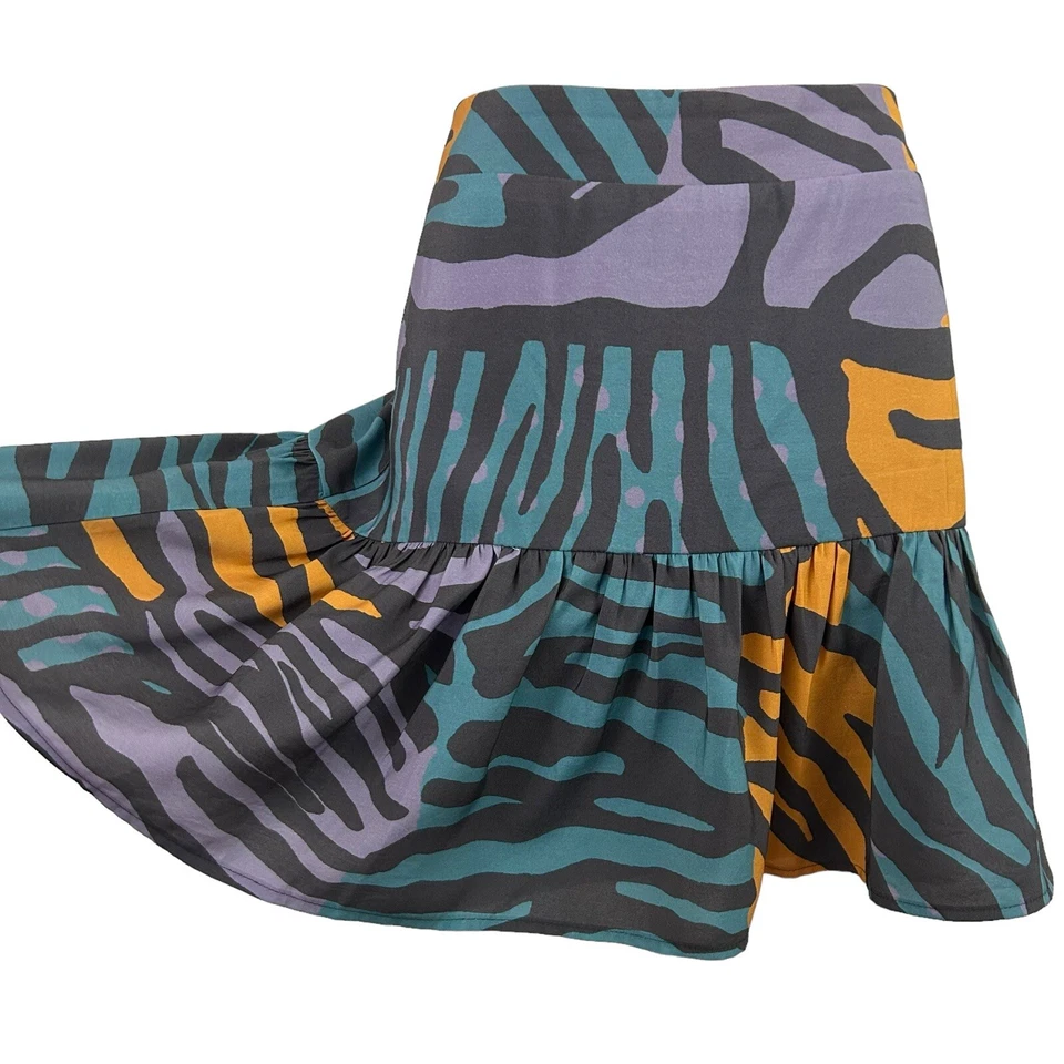 FALDA COREY LYNN CALTER Nueva M Anthropologie Tiger Mini Volantes Nueva con Etiquetas Estampado Punk Foto 2 de 4