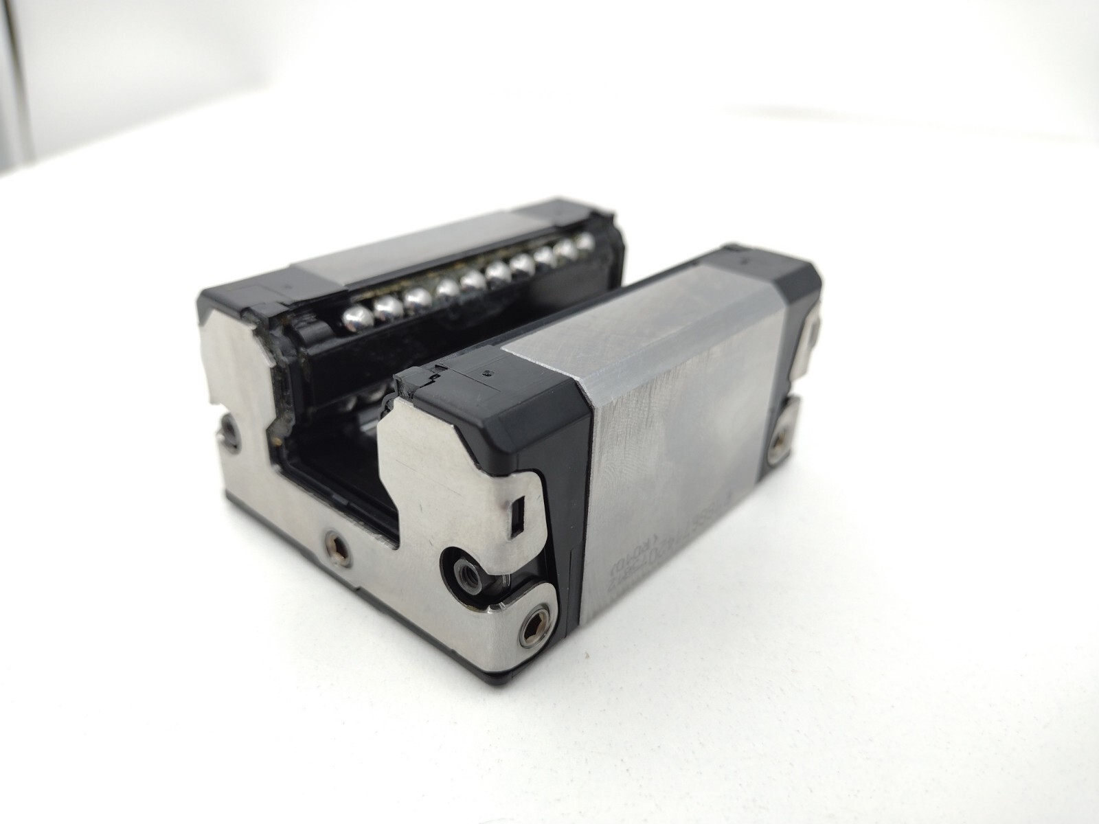 Bosch Rexroth R 166671420 Roller Runner Block (KWD-030-SKS-C1-N-1)