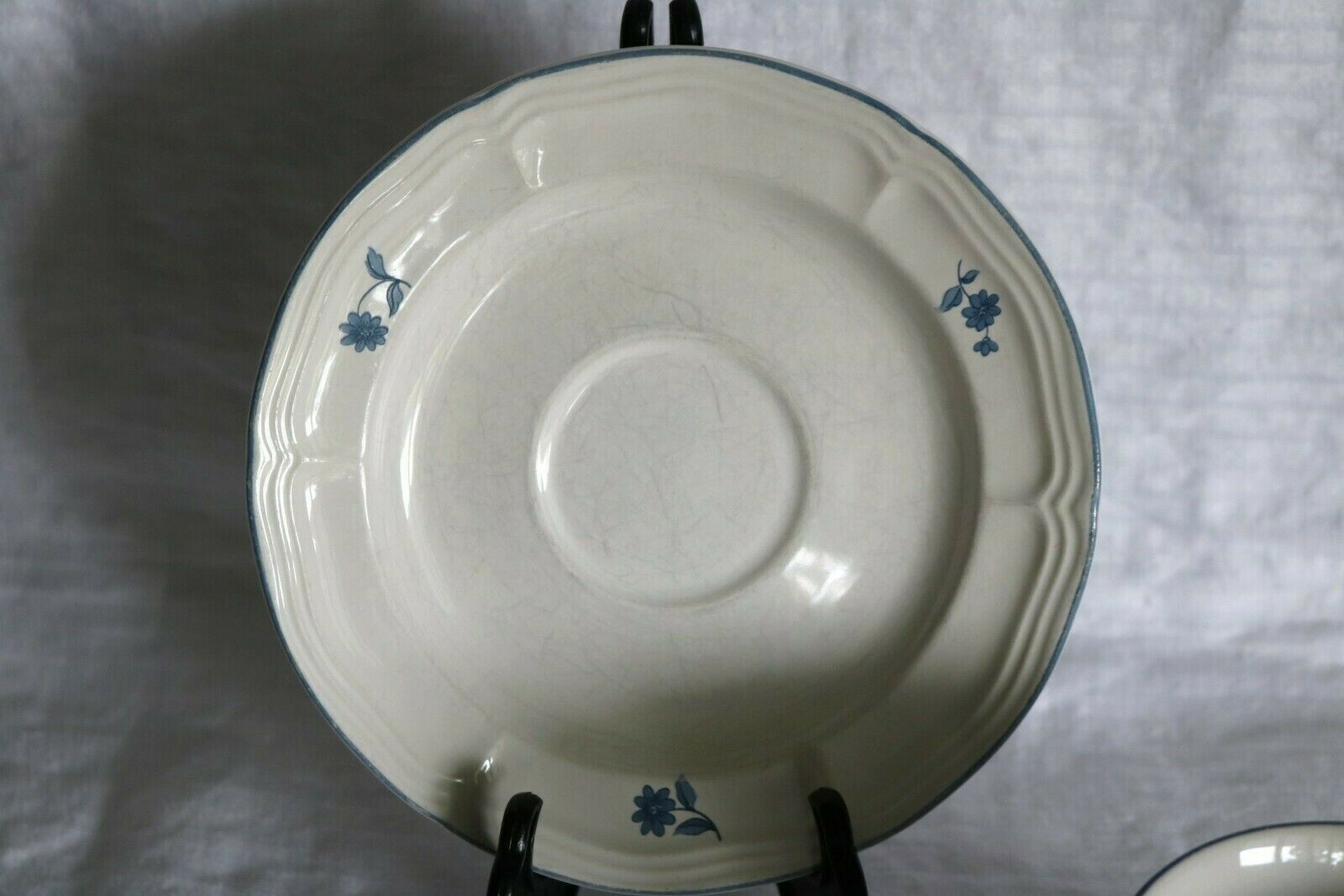 Brick Oven Stoneware JARDIN BLEU Made in China Coffee Cups & Saucers (2