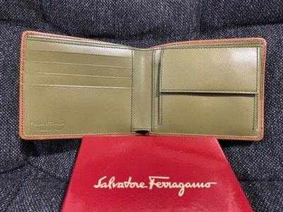 Salvatore Ferragamo Wallet Coin Purse Bifold Leather Brown & Box Defect Bottom