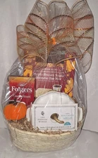 This Thanksgiving Hostess Gift/Fall Themed Gift Basket