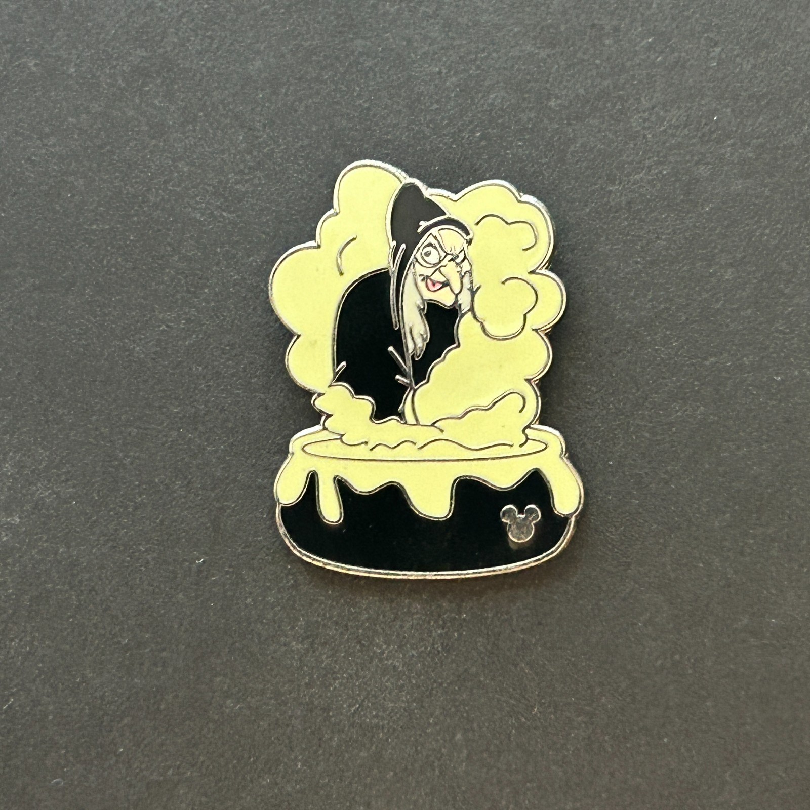 WDW - Old Hag - Disney Villains - Hidden Mickey 2006 - 2007 - Disney Pin 51316