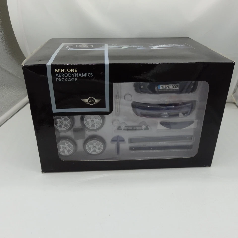 KYOSHO MINI ONE mit AERODYNAMICS PACKAGE PARTS -Blau 1:18 80430148552 - Bild 4 von 4